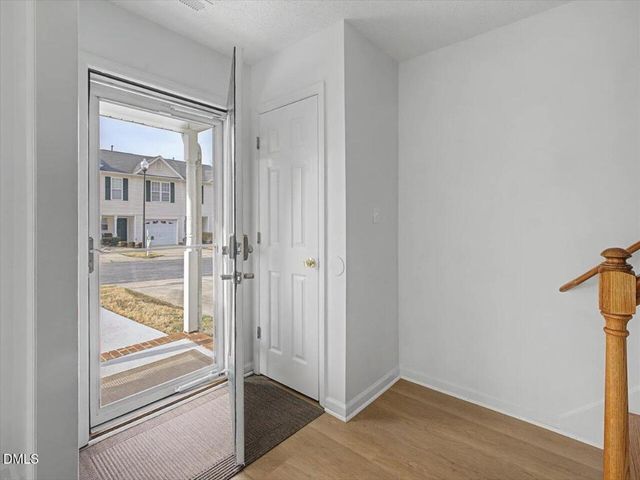 4805 Tanglewood Oaks Street, Raleigh, NC 27610