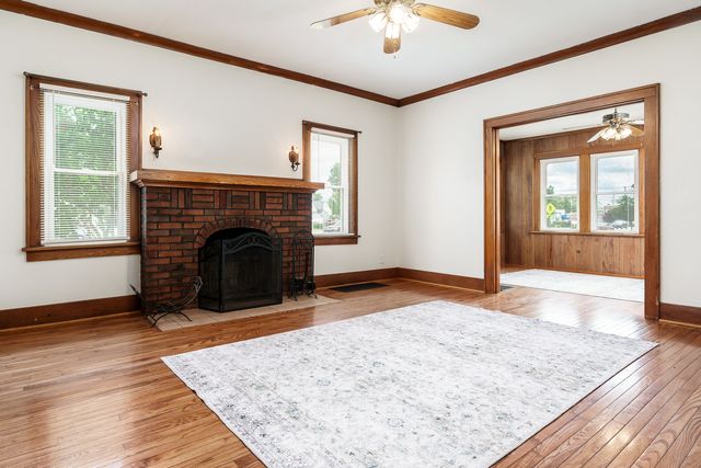 412 N STATE Street, Belvidere, IL 61008