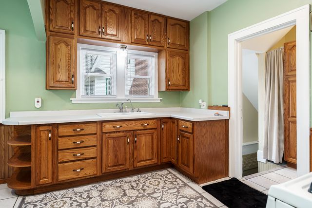 412 N STATE Street, Belvidere, IL 61008