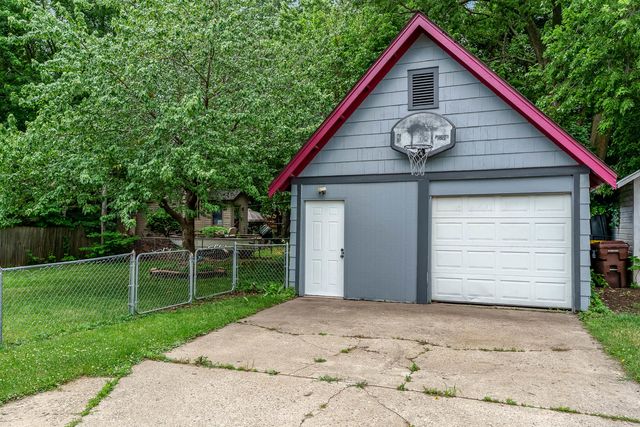 412 N STATE Street, Belvidere, IL 61008