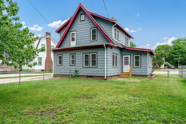 412 N STATE Street, Belvidere, IL 61008