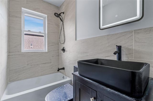99-03 207th St, Queens Village, NY 11429