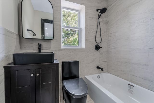 99-03 207th St, Queens Village, NY 11429
