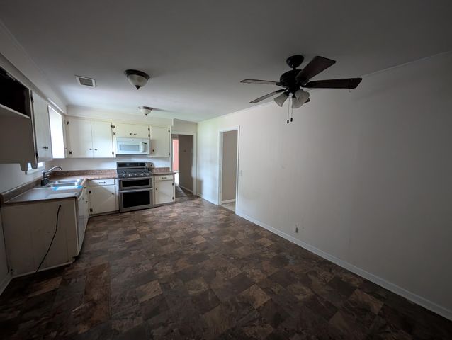 33 Elliott Court, Walterboro, SC 29488