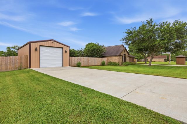 16210 Bluebird Street, Santa Fe, TX 77517