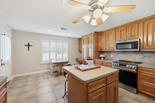 16210 Bluebird Street, Santa Fe, TX 77517