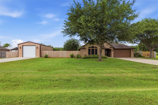 16210 Bluebird Street, Santa Fe, TX 77517