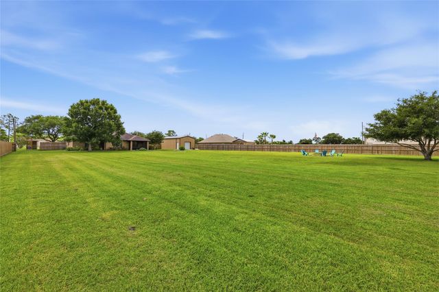 16210 Bluebird Street, Santa Fe, TX 77517