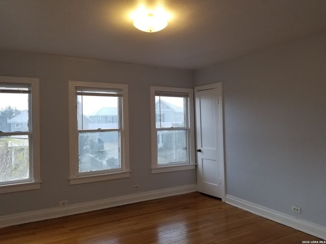 218 Claremont Ave Apt 3, San Antonio, TX 78209