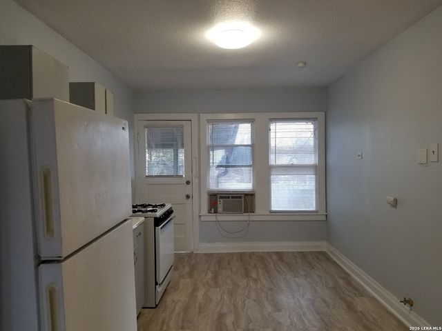 218 Claremont Ave Apt 3, San Antonio, TX 78209