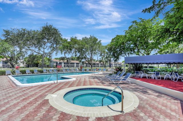 2297 SW 15th Street 127, Deerfield Beach, FL 33442