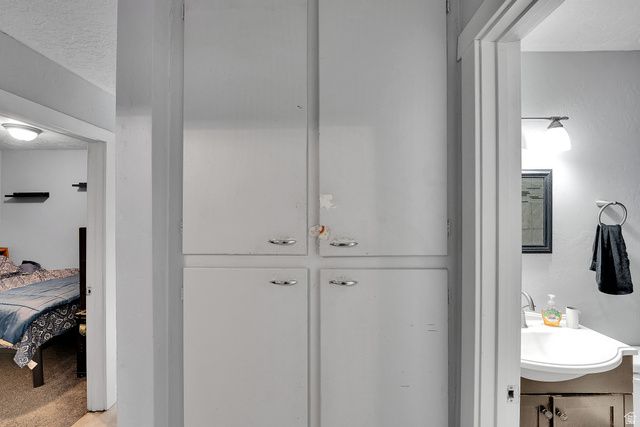 5792 S SALEM AVE, Salt Lake City, UT 84118