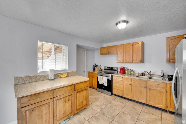 5792 S SALEM AVE, Salt Lake City, UT 84118