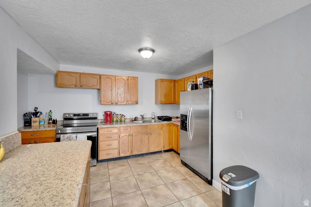 5792 S SALEM AVE, Salt Lake City, UT 84118