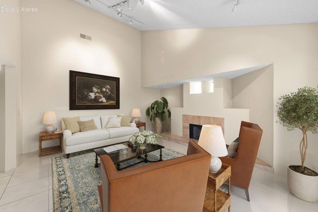 969 Village Square N, Palm Springs, CA 92262