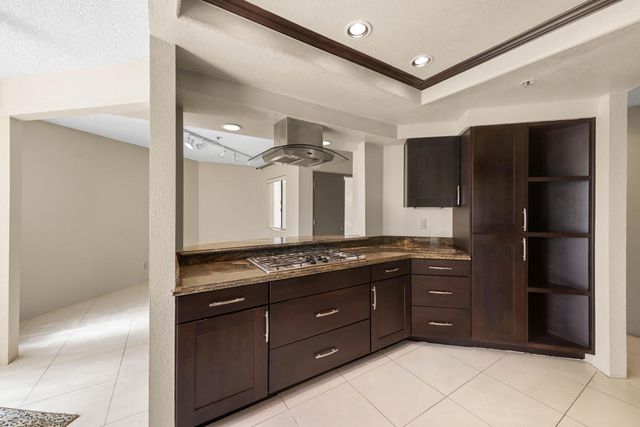969 Village Square N, Palm Springs, CA 92262