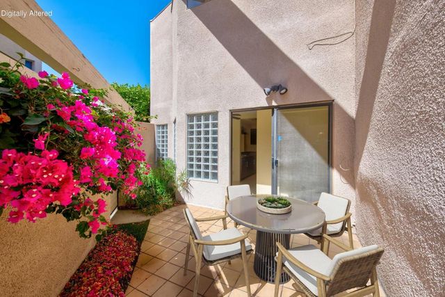 969 Village Square N, Palm Springs, CA 92262