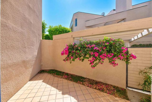 969 Village Square N, Palm Springs, CA 92262