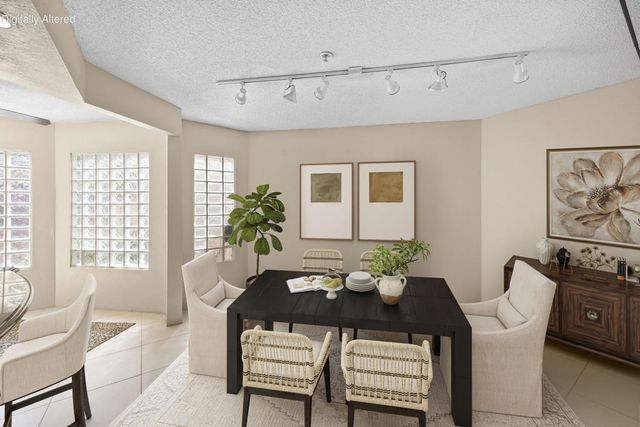 969 Village Square N, Palm Springs, CA 92262