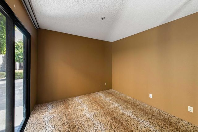 969 Village Square N, Palm Springs, CA 92262