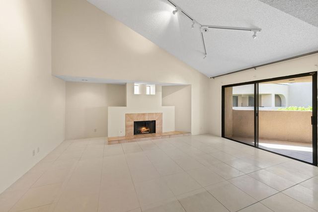 969 Village Square N, Palm Springs, CA 92262