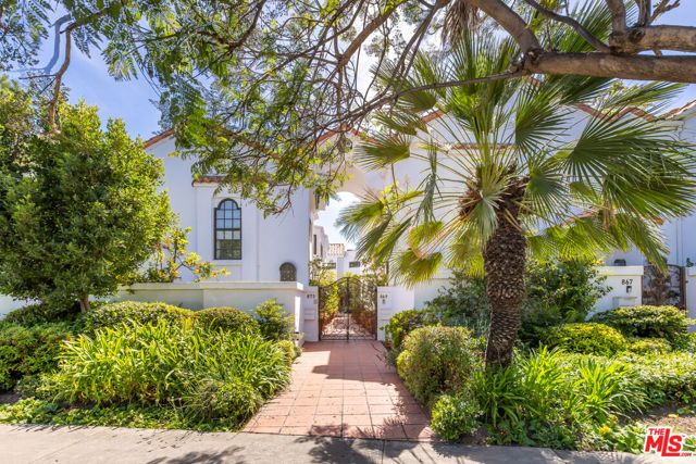 869 S Bundy Drive, Los Angeles, CA 90049