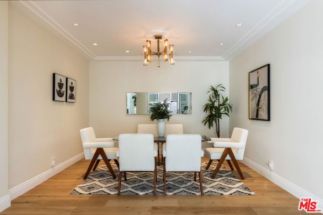 869 S Bundy Drive, Los Angeles, CA 90049
