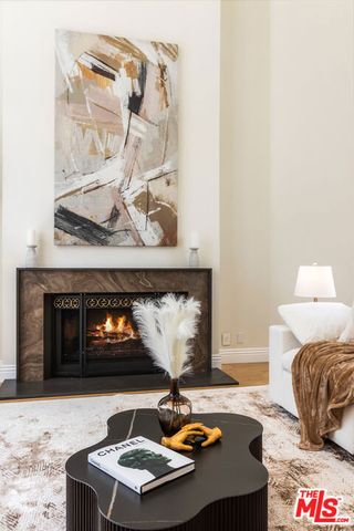 869 S Bundy Drive, Los Angeles, CA 90049
