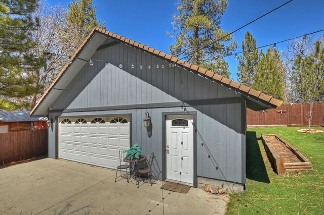 40138 Hillcrest Drive, Big Bear, CA 92315