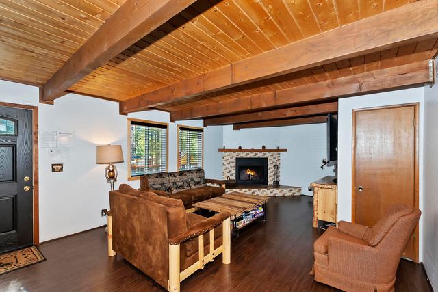 40138 Hillcrest Drive, Big Bear, CA 92315