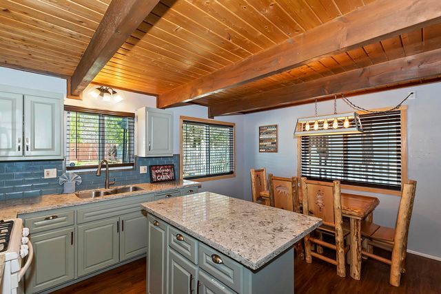 40138 Hillcrest Drive, Big Bear, CA 92315