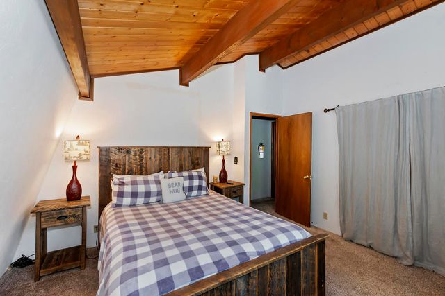 40138 Hillcrest Drive, Big Bear, CA 92315