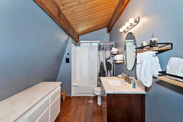 40138 Hillcrest Drive, Big Bear, CA 92315