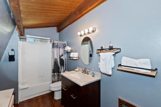 40138 Hillcrest Drive, Big Bear, CA 92315