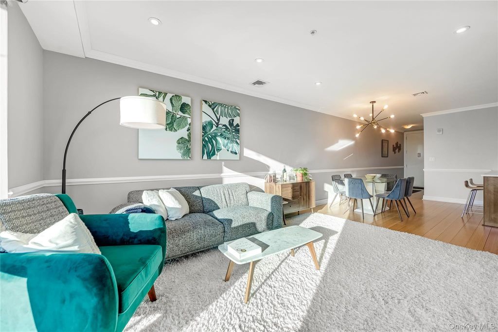 701 Ridge Hill Boulevard 1J, Yonkers, NY 10710