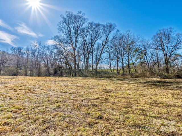 99999 Burney Mountain Road, Fletcher, NC 28732