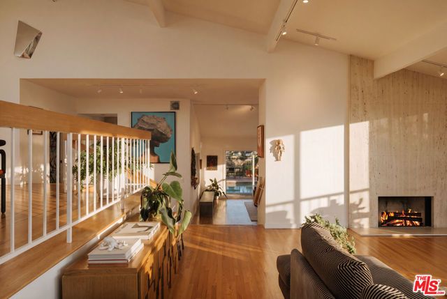 1926 N Crescent Heights Boulevard, Los Angeles, CA 90069