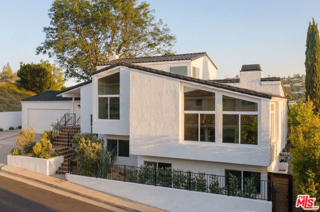 1926 N Crescent Heights Boulevard, Los Angeles, CA 90069