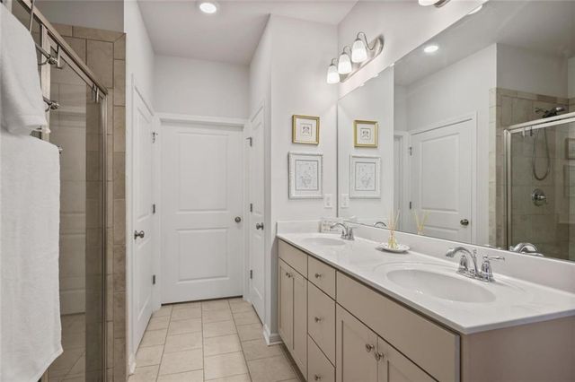 3905 Shelleydale Drive, Powder Springs, GA 30127
