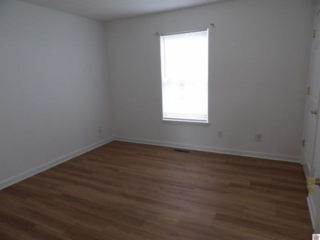 701 N 13th St 1 Blk 2, Mayfield, KY 42066
