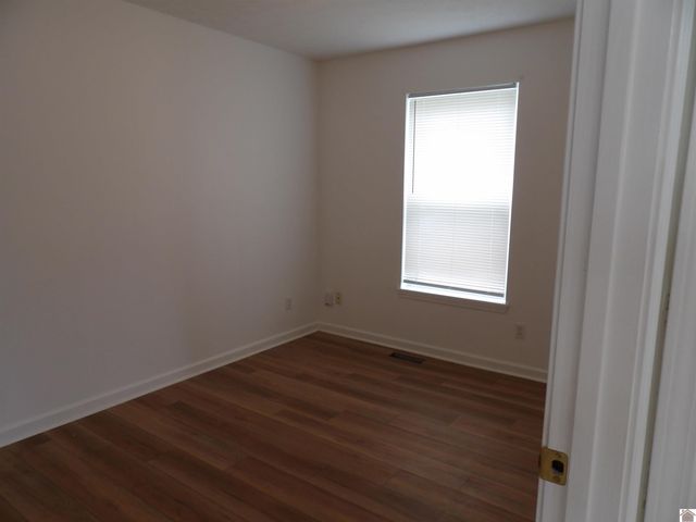 701 N 13th St 1 Blk 2, Mayfield, KY 42066