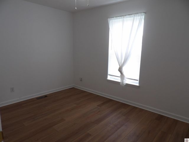 701 N 13th St 1 Blk 2, Mayfield, KY 42066