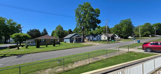 701 N 13th St 1 Blk 2, Mayfield, KY 42066