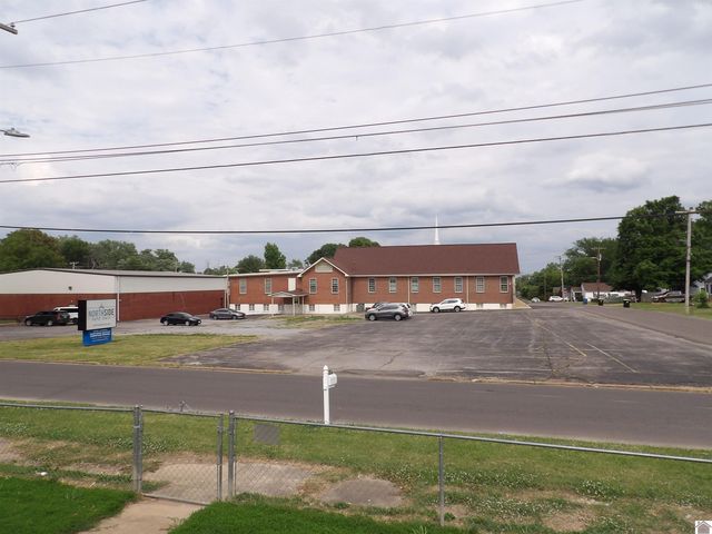 701 N 13th St 1 Blk 2, Mayfield, KY 42066