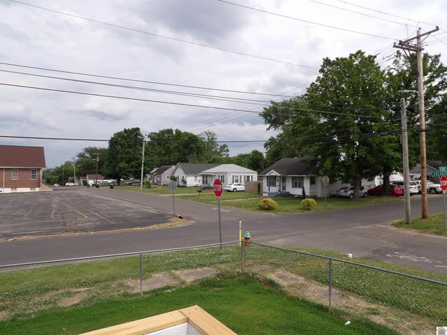 701 N 13th St 1 Blk 2, Mayfield, KY 42066