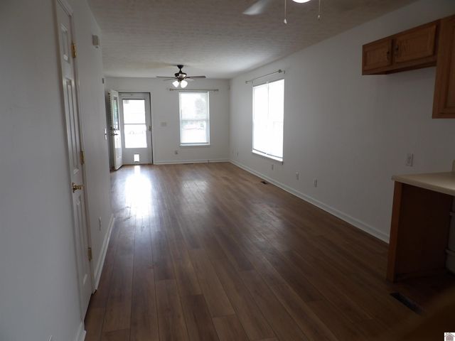 701 N 13th St 1 Blk 2, Mayfield, KY 42066