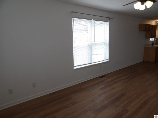 701 N 13th St 1 Blk 2, Mayfield, KY 42066