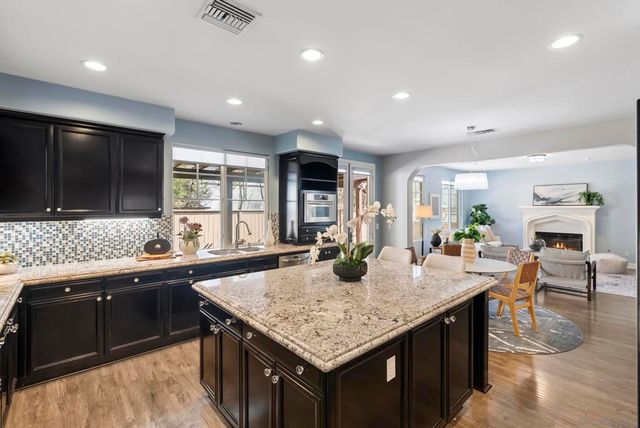 15639 Via Montecristo, San Diego, CA 92127