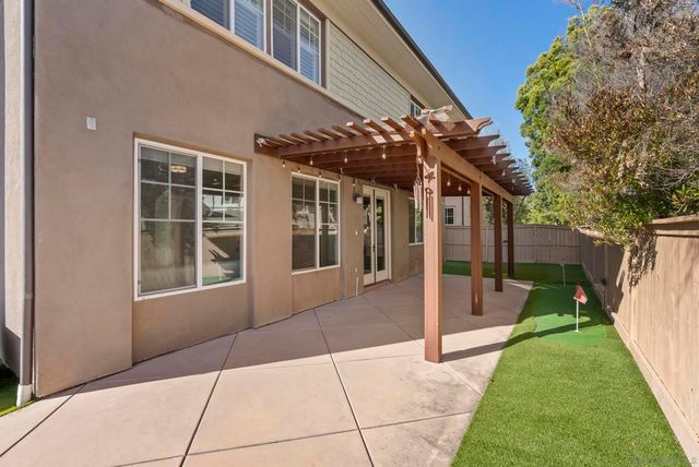15639 Via Montecristo, San Diego, CA 92127