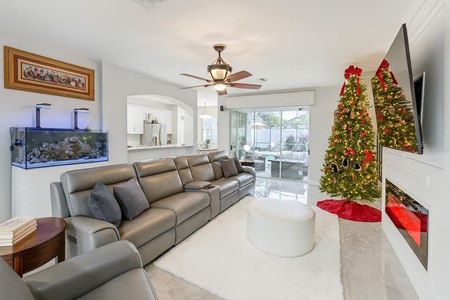 4057 SHAWN CIRCLE, Orlando, FL 32826